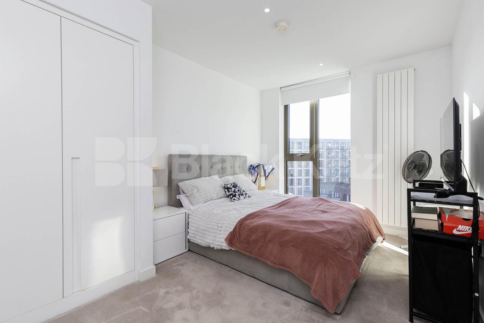 Beautiful 2 bed 2 bath in the popular development in Royal Wharf Admiralty Avenue, Royal Wharf